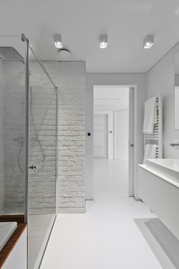 Entrance Apartment *